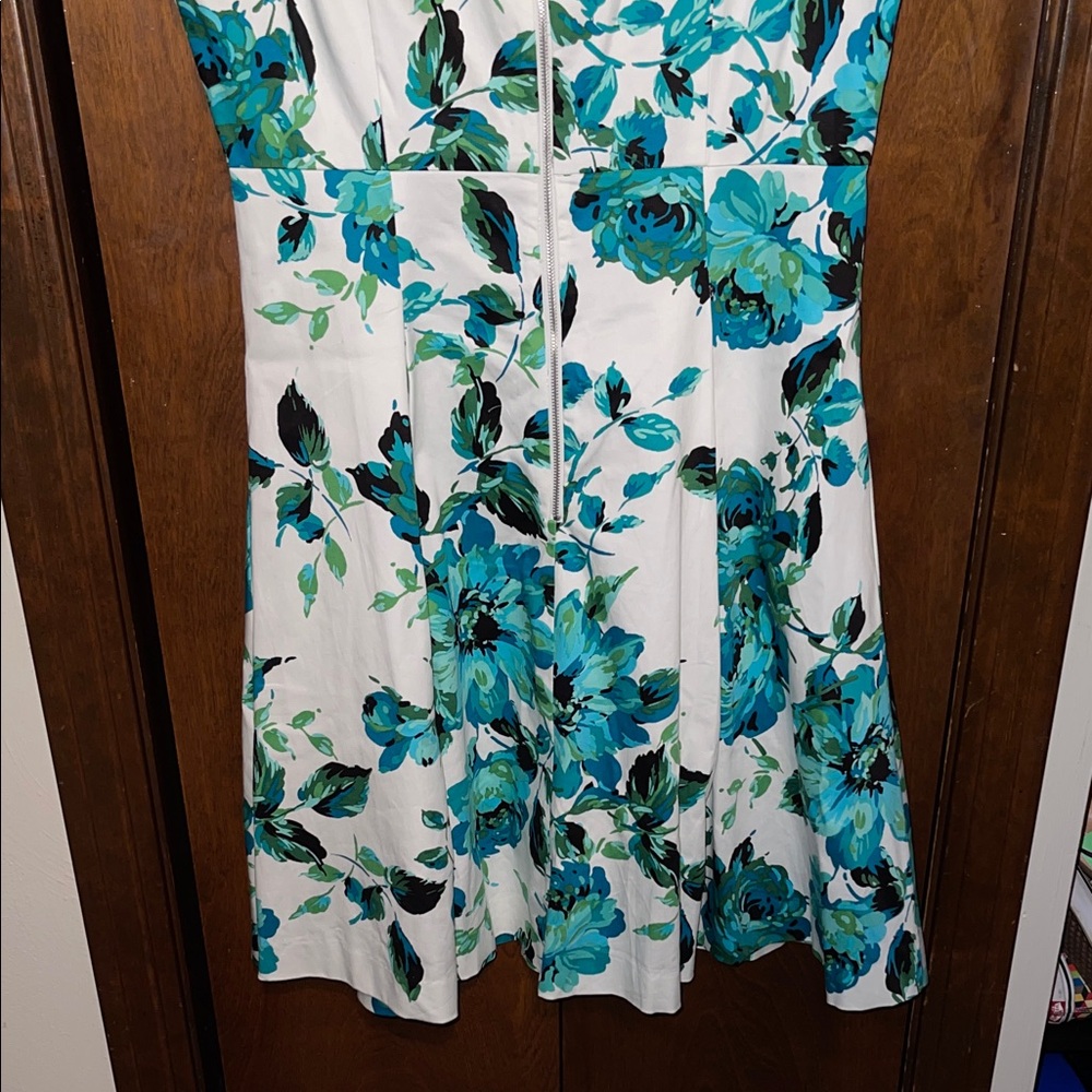 Gabby Skye Blue Floral Mini Dress - Picture 8 of 9